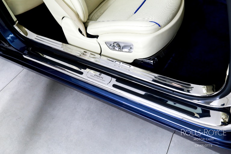 Used-2017-Rolls-Royce-Dawn
