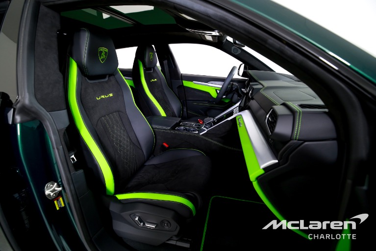Used-2024-Lamborghini-Urus-S