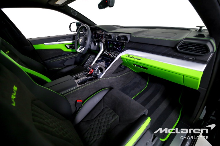 Used-2024-Lamborghini-Urus-S
