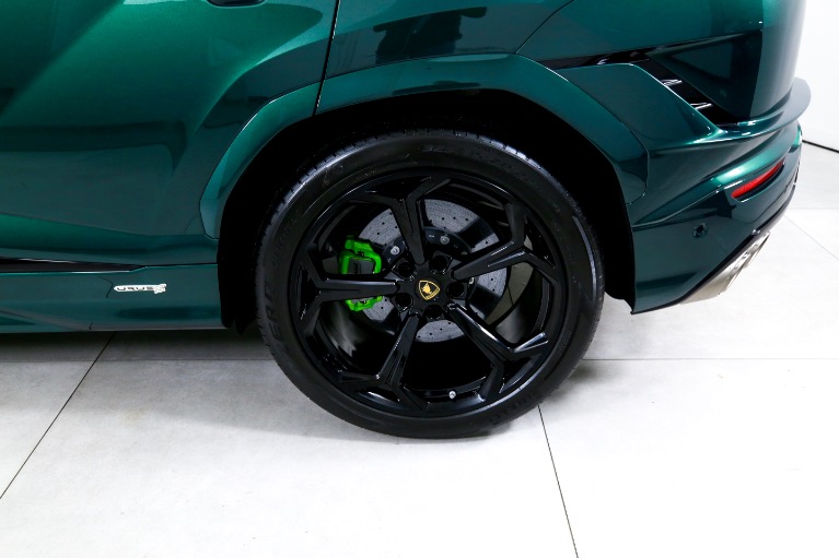 Used-2024-Lamborghini-Urus-S