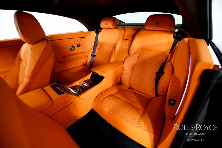 New-2025-Rolls-Royce-Black-Badge-Spectre