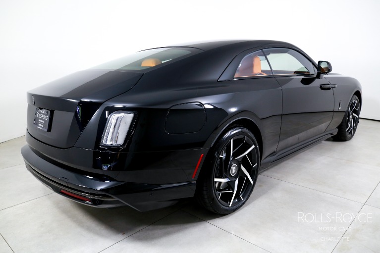 New-2025-Rolls-Royce-Black-Badge-Spectre