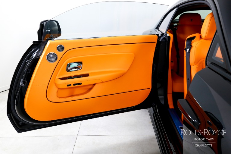 New-2025-Rolls-Royce-Black-Badge-Spectre