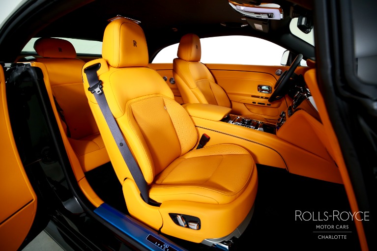New-2025-Rolls-Royce-Black-Badge-Spectre