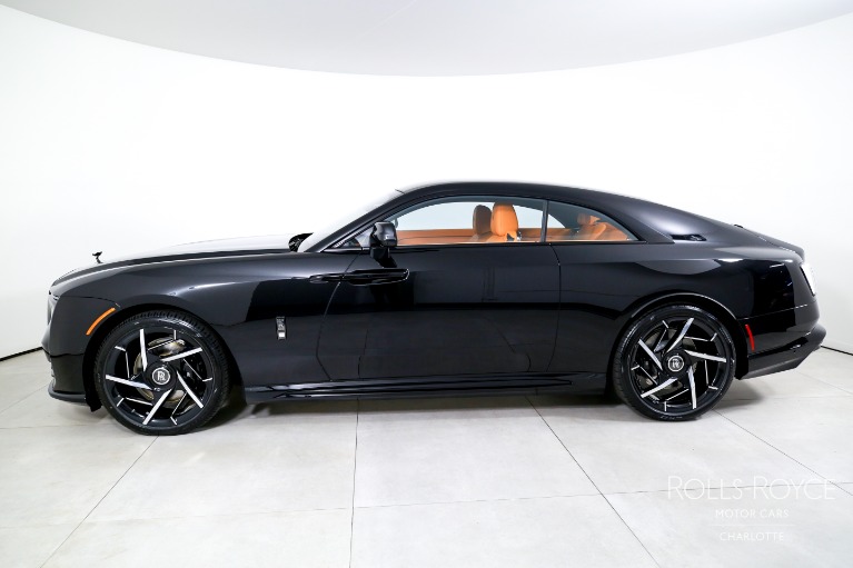 New-2025-Rolls-Royce-Black-Badge-Spectre
