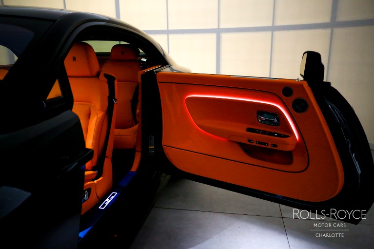 New-2025-Rolls-Royce-Black-Badge-Spectre