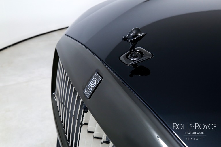 New-2025-Rolls-Royce-Black-Badge-Spectre
