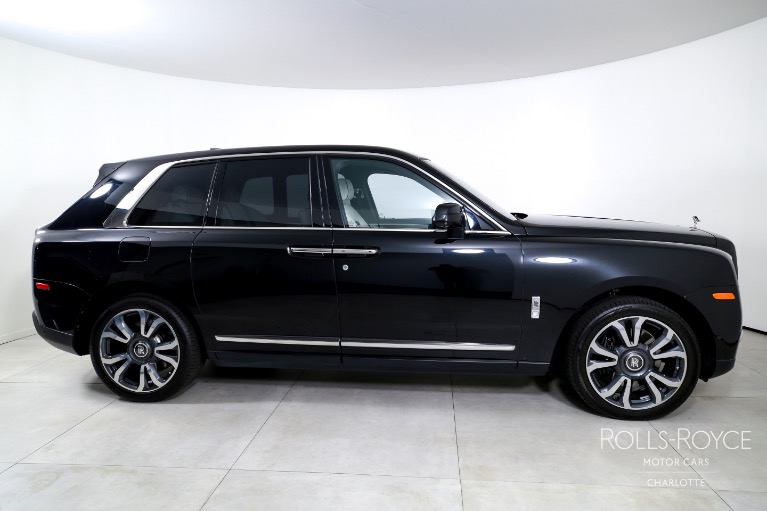 Used-2022-Rolls-Royce-Cullinan