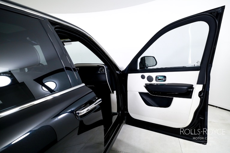 Used-2022-Rolls-Royce-Cullinan