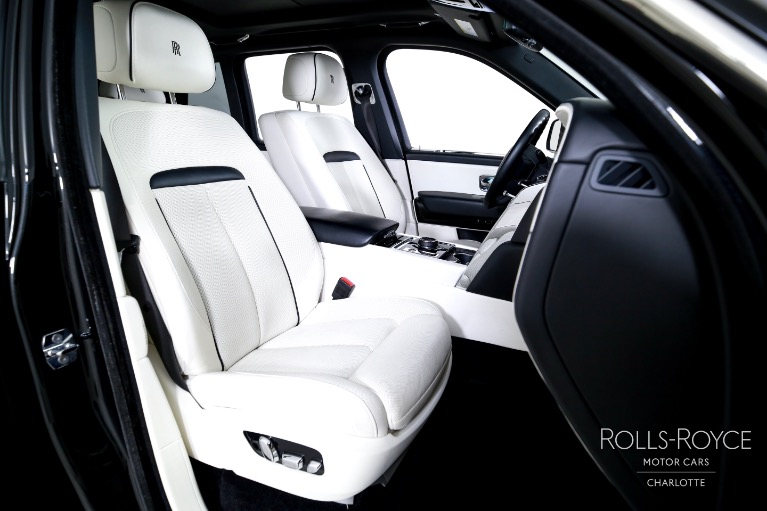 Used-2022-Rolls-Royce-Cullinan