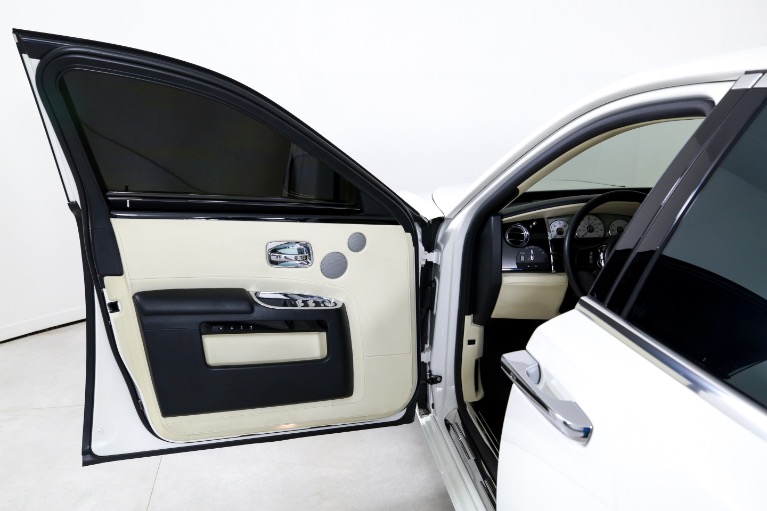 Used-2012-Rolls-Royce-Ghost