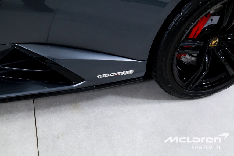 Used-2022-Lamborghini-Huracan-EVO-Spyder