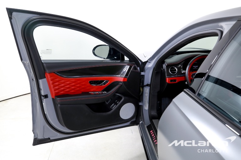 Used-2023-Bentley-Flying-Spur-S-V8