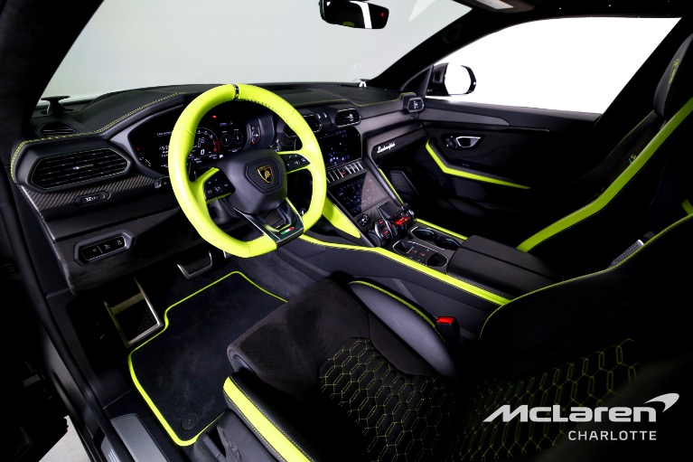 Used-2022-Lamborghini-Urus