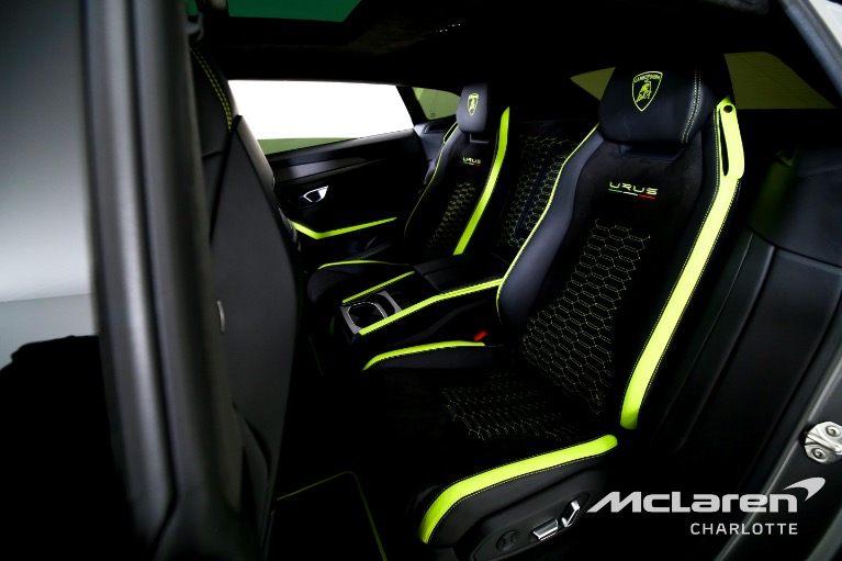 Used-2022-Lamborghini-Urus