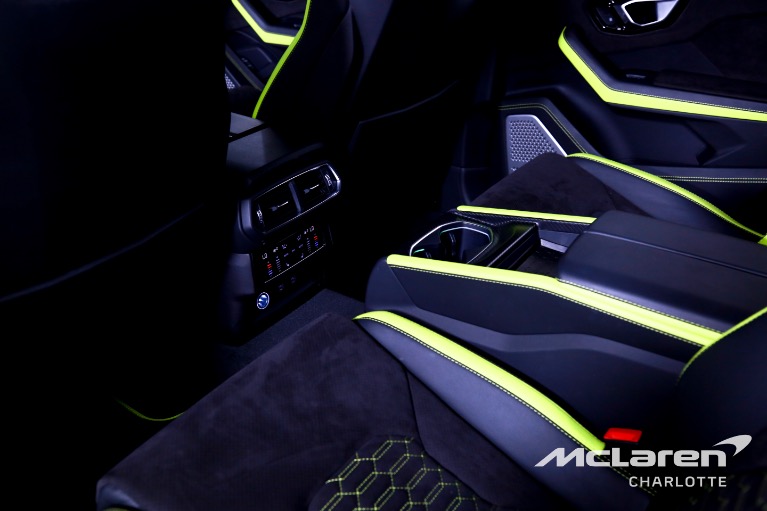 Used-2022-Lamborghini-Urus-GRAPHITE-CAPSULE