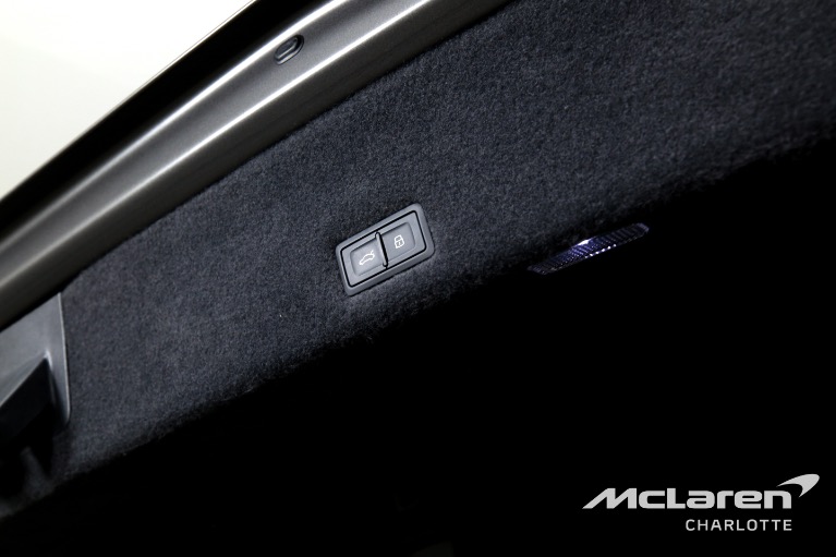 Used-2022-Lamborghini-Urus