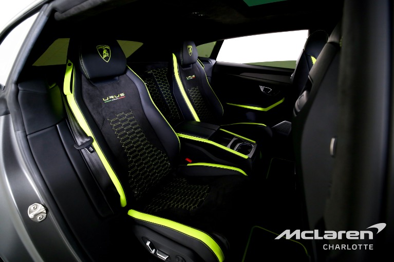 Used-2022-Lamborghini-Urus