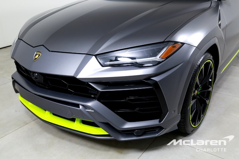 Used-2022-Lamborghini-Urus
