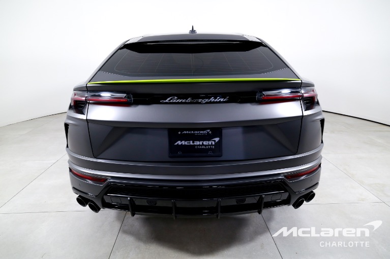 Used-2022-Lamborghini-Urus