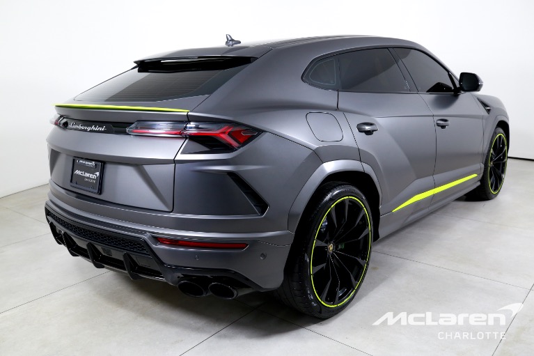 Used-2022-Lamborghini-Urus