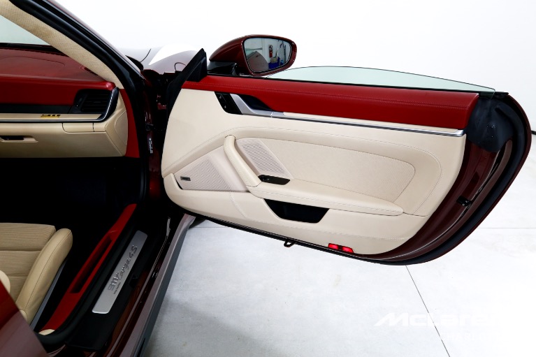 Used-2021-Porsche-911-Targa-4S-Heritage-Design-Edition