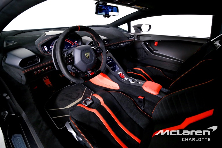 Used-2022-Lamborghini-Huracan-STO