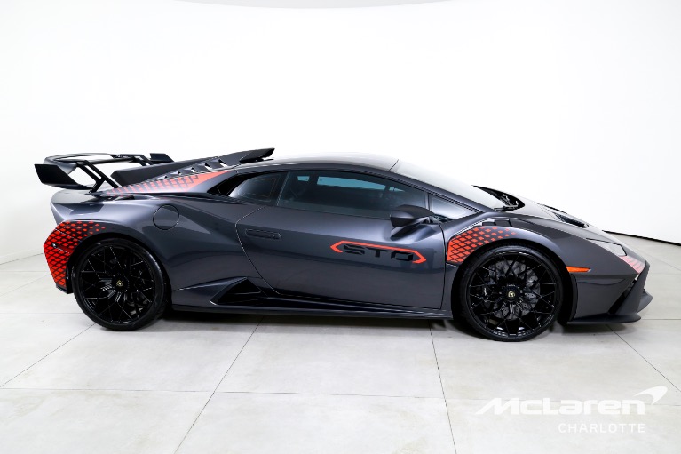 Used-2022-Lamborghini-Huracan-STO