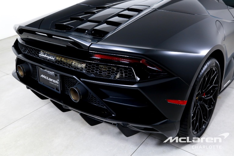 Used-2023-Lamborghini-Huracan-EVO-Spyder