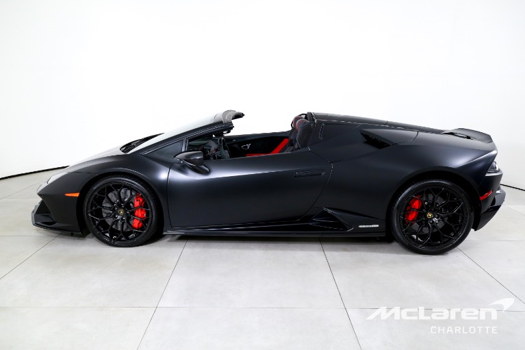 Used-2023-Lamborghini-Huracan-EVO-Spyder