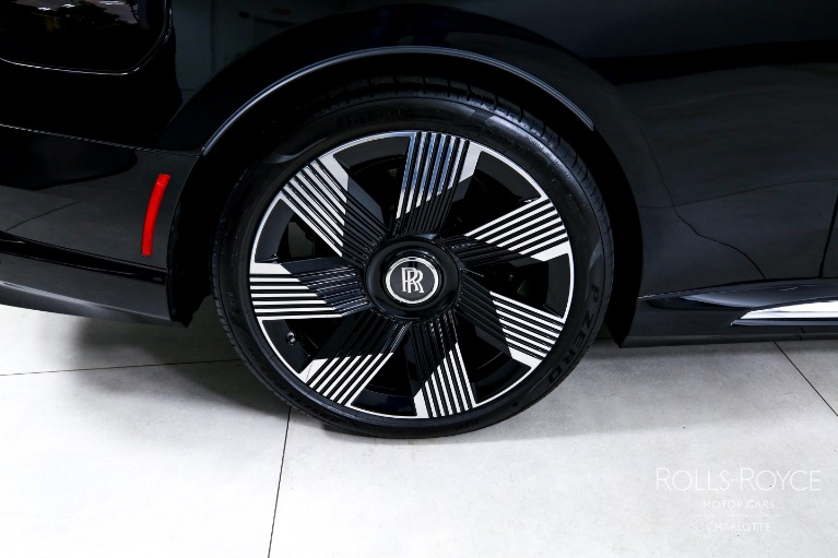Used-2024-Rolls-Royce-Spectre