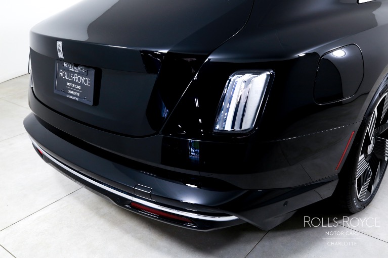 Used-2024-Rolls-Royce-Spectre