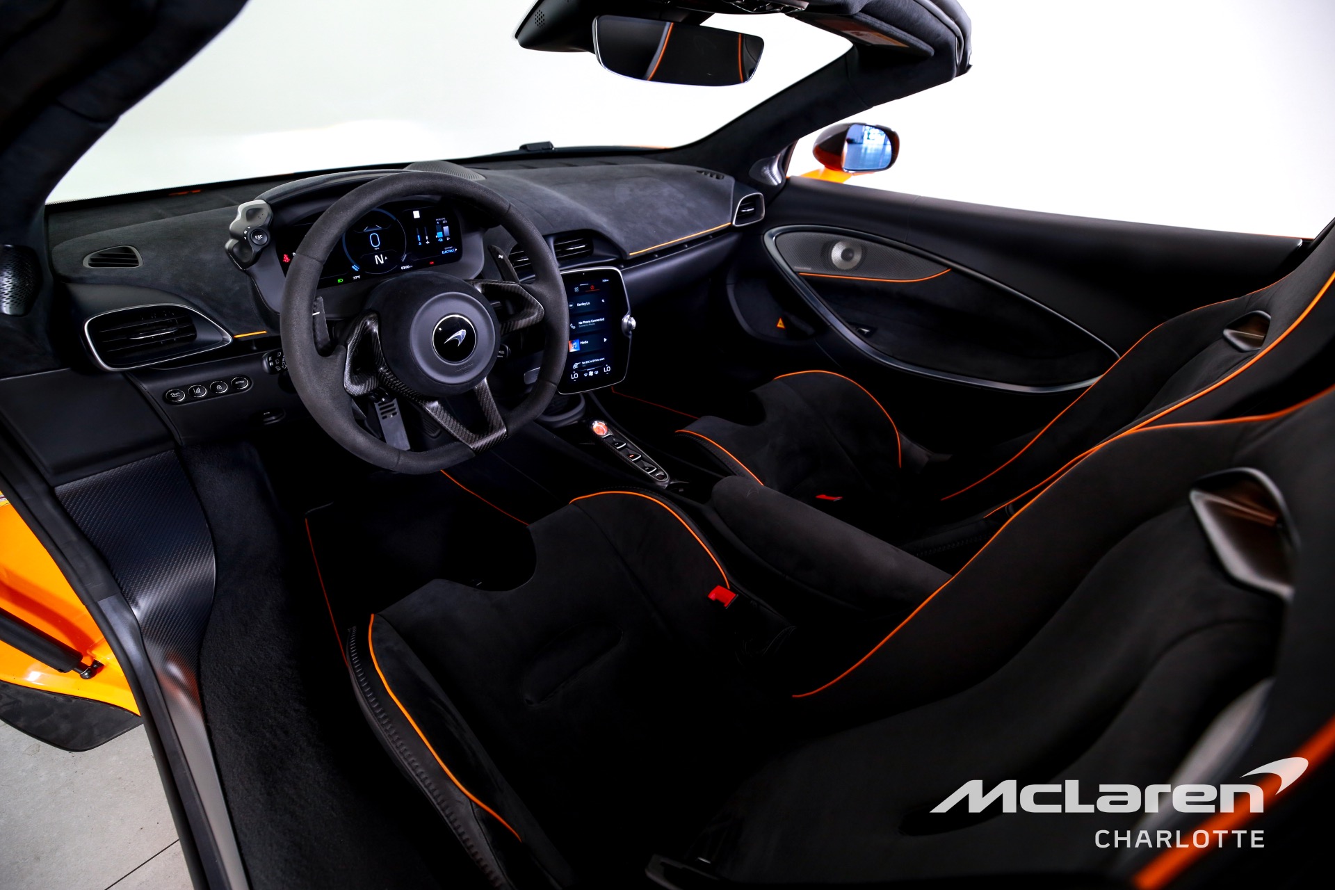 Used 2025 McLaren Artura Spider | Charlotte, NC