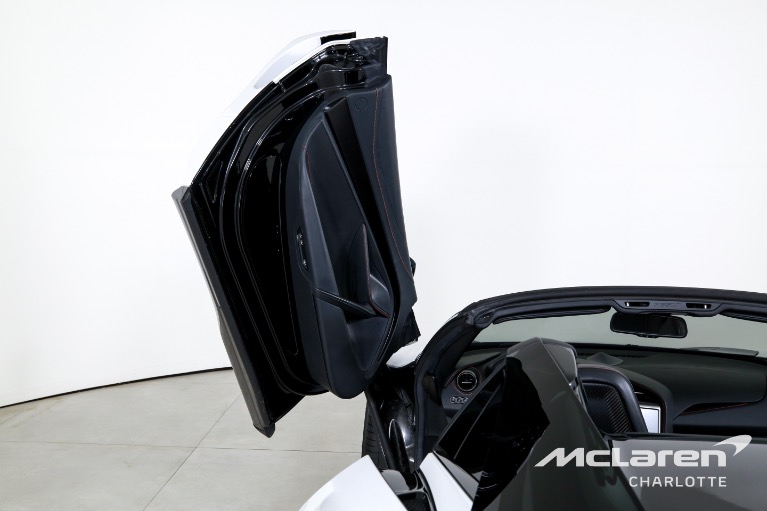 Used-2022-McLaren-765LT-Spider