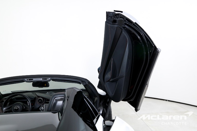 Used-2022-McLaren-765LT-Spider