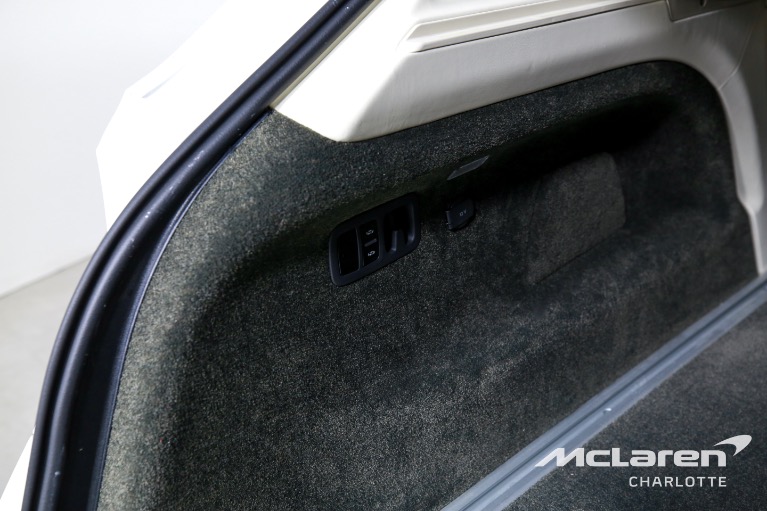 Used-2023-Bentley-Bentayga-Hybrid