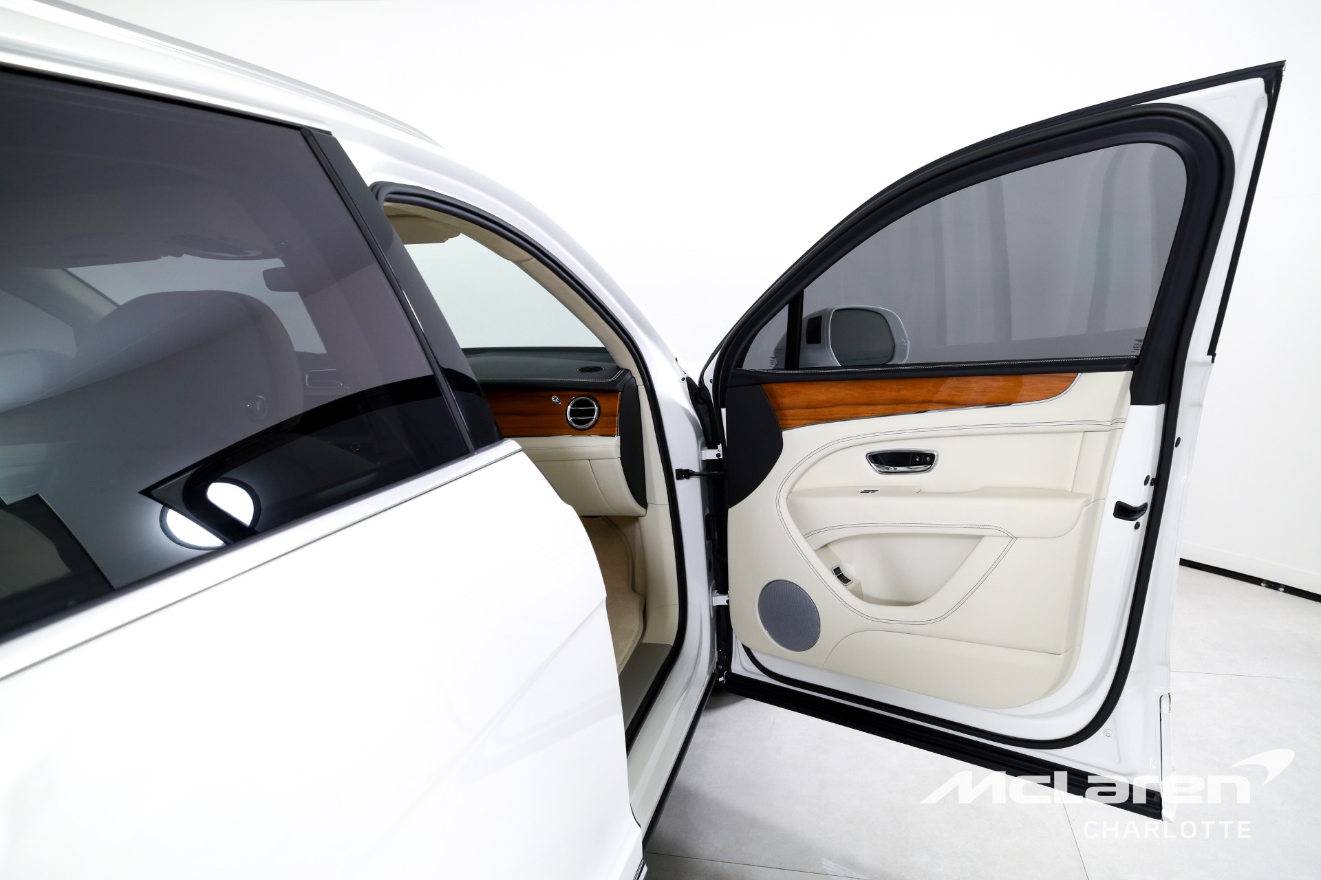 Used 2023 Bentley Bentayga Hybrid | Charlotte, NC