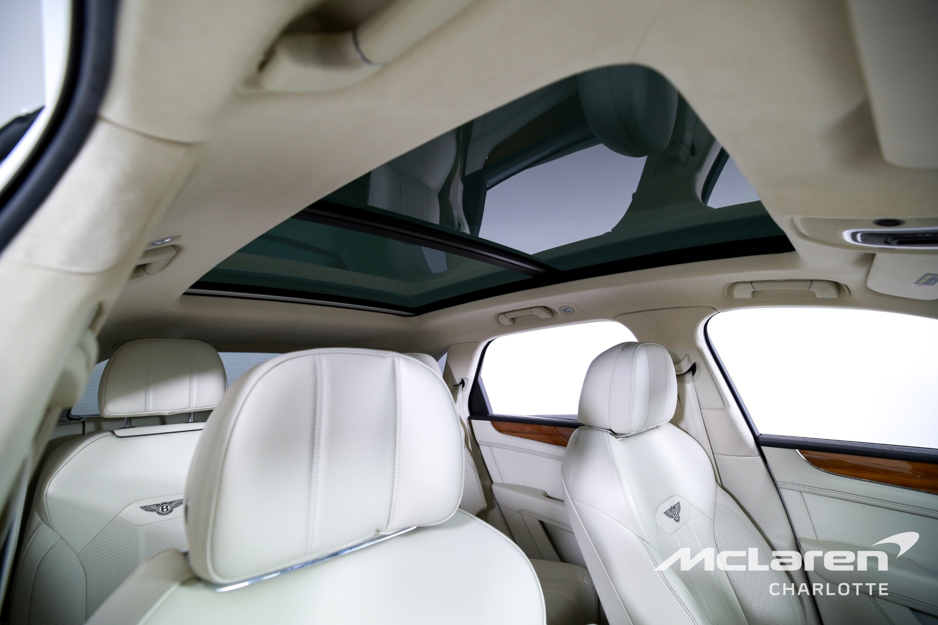 Used 2023 Bentley Bentayga Hybrid | Charlotte, NC