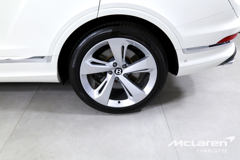 Used-2023-Bentley-Bentayga-Hybrid