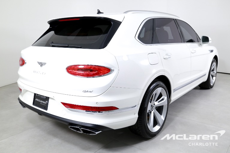 Used-2023-Bentley-Bentayga-Hybrid