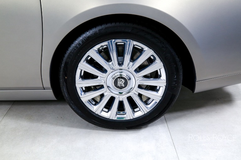 New-2025-Rolls-Royce-Phantom