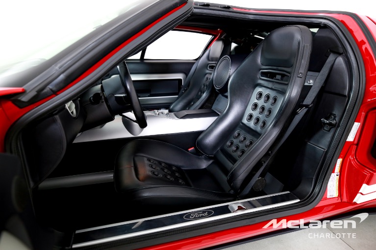 Used-2005-Ford-GT
