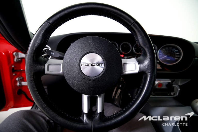 Used-2005-Ford-GT
