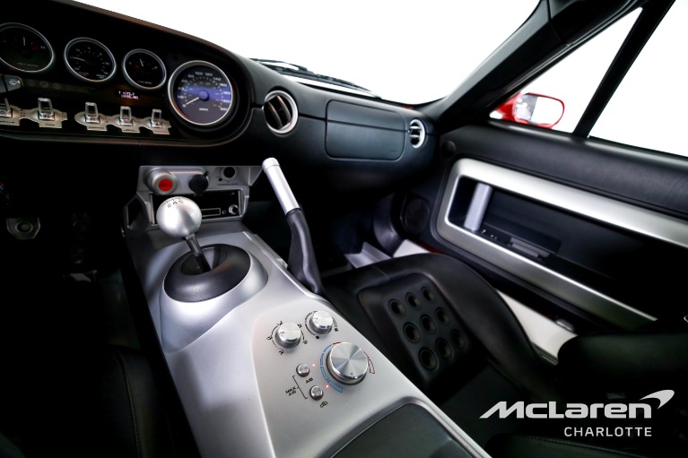 Used-2005-Ford-GT