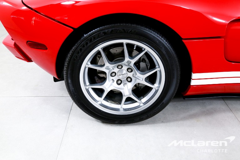 Used-2005-Ford-GT