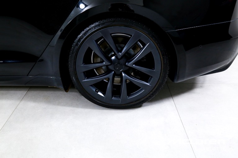 Used-2021-Tesla-Model-S-Plaid