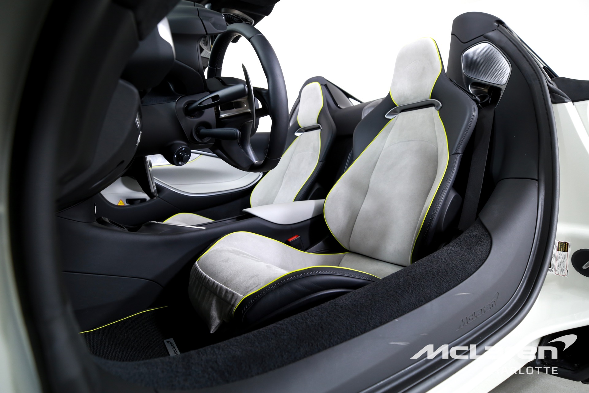 Used 2025 McLaren Artura Spider  | Charlotte, NC