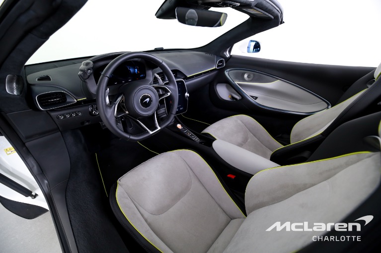 Used-2025-McLaren-Artura-Spider