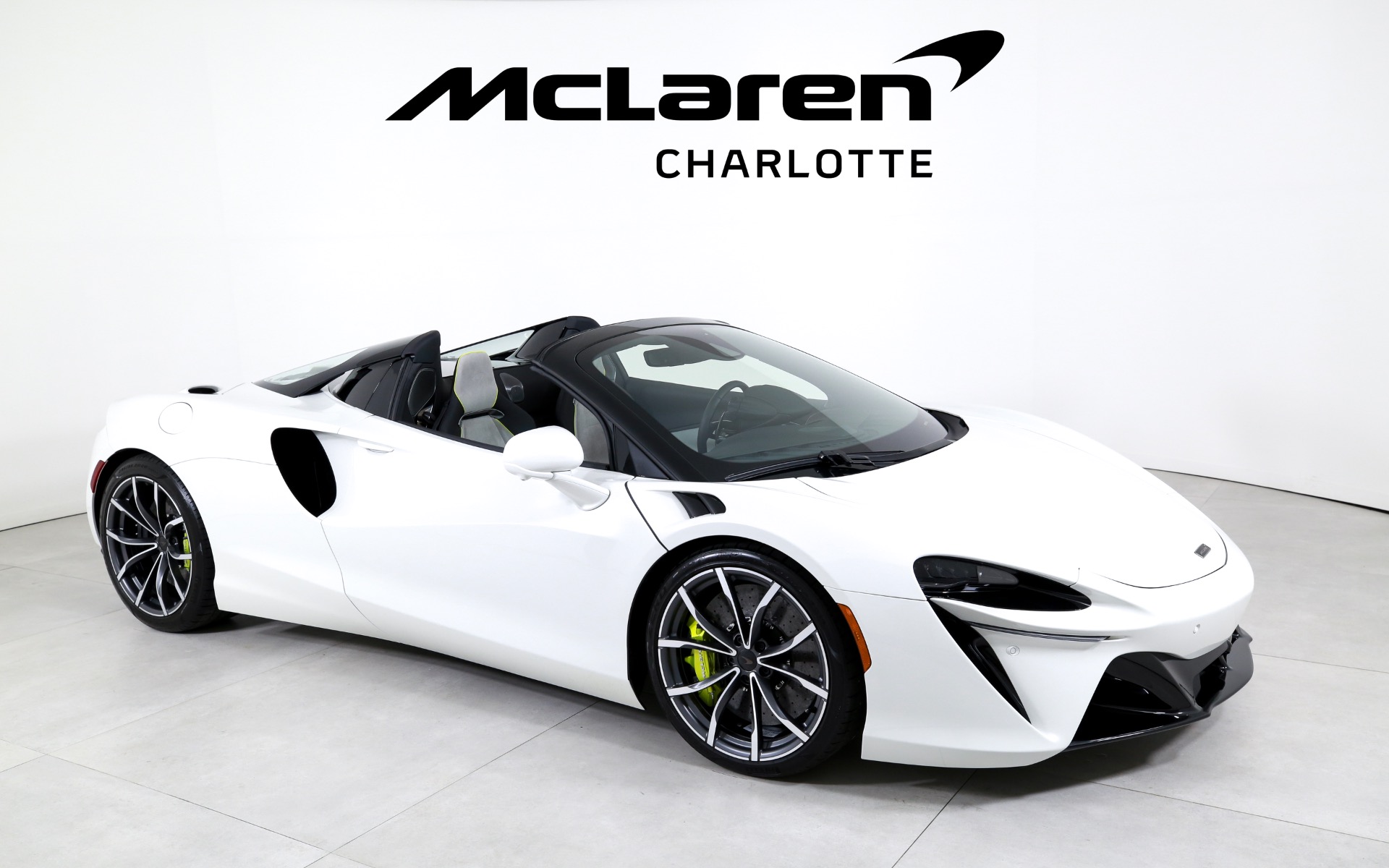 Used 2025 McLaren Artura Spider  | Charlotte, NC