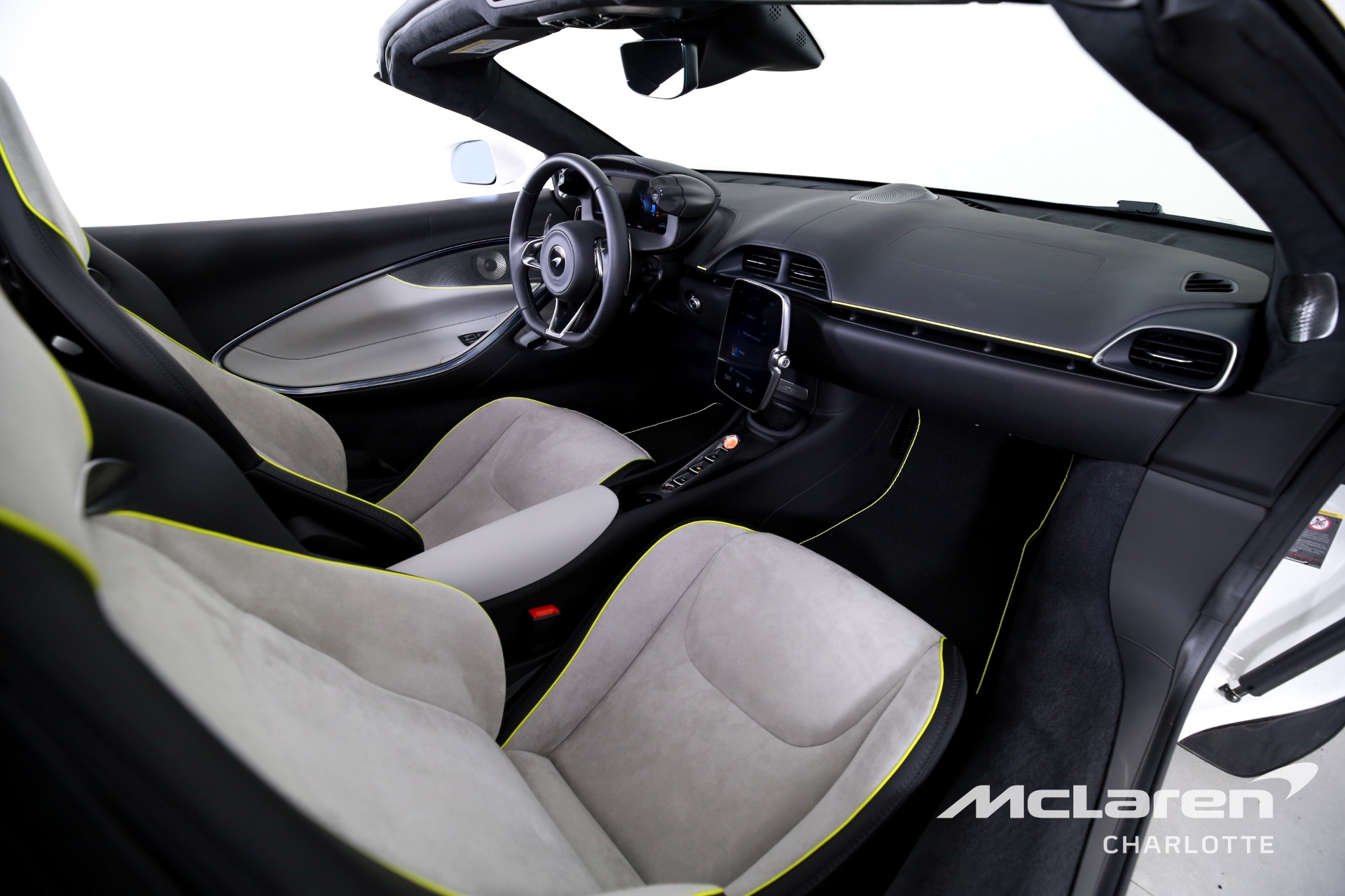 Used 2025 McLaren Artura Spider  | Charlotte, NC